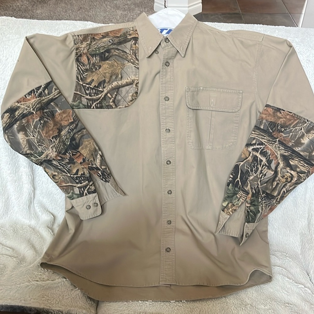 Cabelas Button Down Dress Shirt